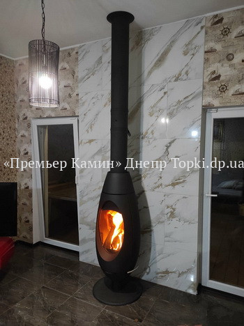 Печь камин в стиле LOFT Invicta Ove.  Установка печи - "Премьер-Камин".