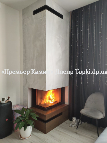 Кутовий камін з топкою Romotop
